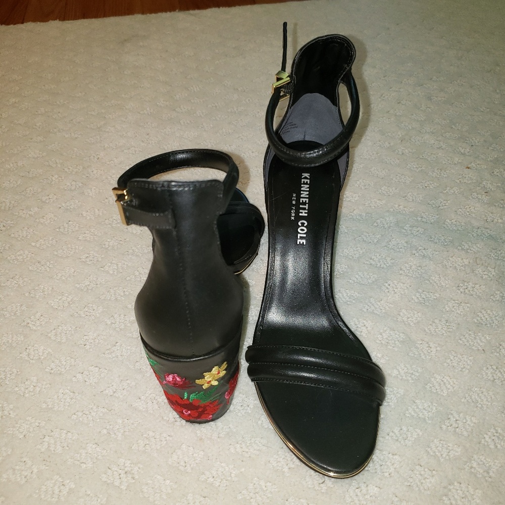 Kenneth Cole leather embroidered heel sandal